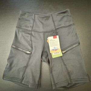 Sherpa Women's Sahasa Short in Black Stretchy Active Sporty NWT XS     - 1J2007